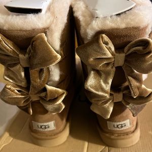 Ugh Bailey Bow boots